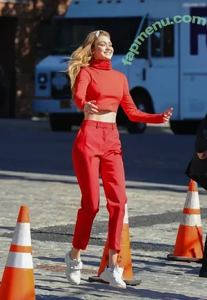 Gigi Hadid / GiGiHadid / aaliyahhadid nude photo #1101