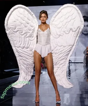 Gigi Hadid / GiGiHadid / aaliyahhadid nude photo #1167