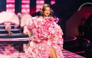 Gigi Hadid / GiGiHadid / aaliyahhadid nude photo #1198