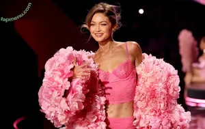 Gigi Hadid / GiGiHadid / aaliyahhadid nude photo #1205