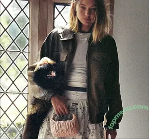 Gigi Hadid / GiGiHadid / aaliyahhadid nude photo #1237