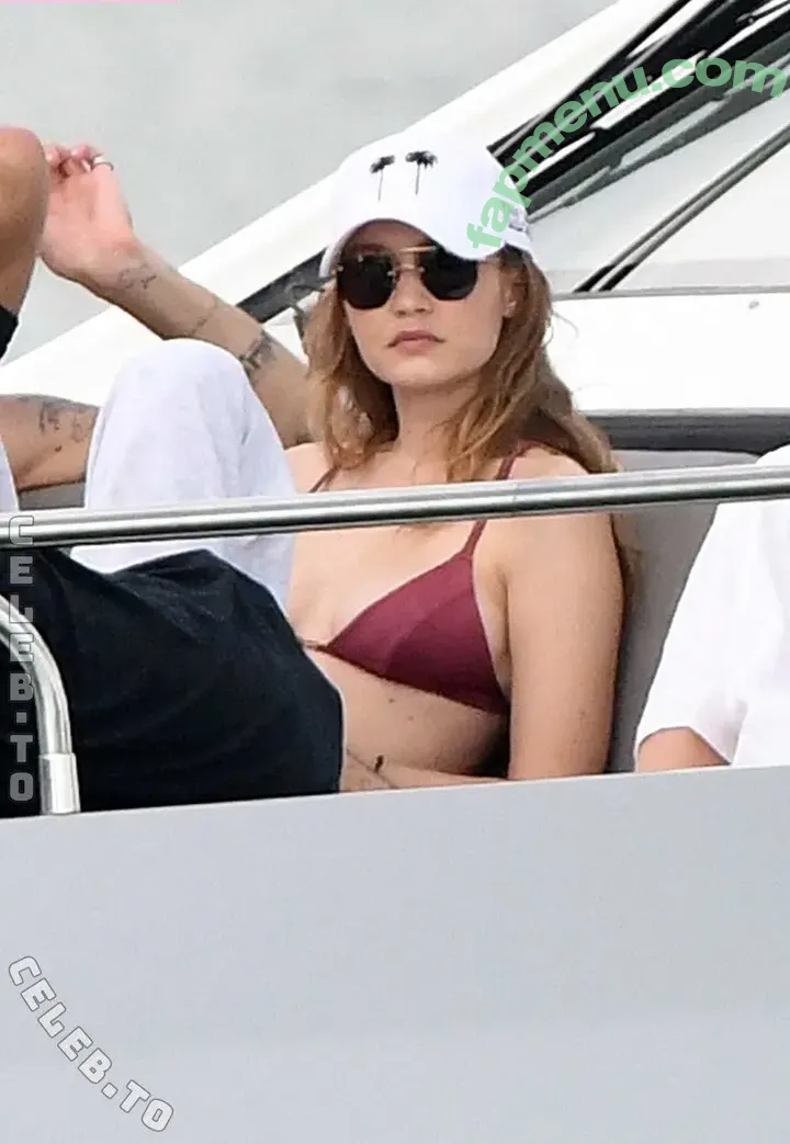Gigi Hadid nude photo #1129 (GiGiHadid / aaliyahhadid)