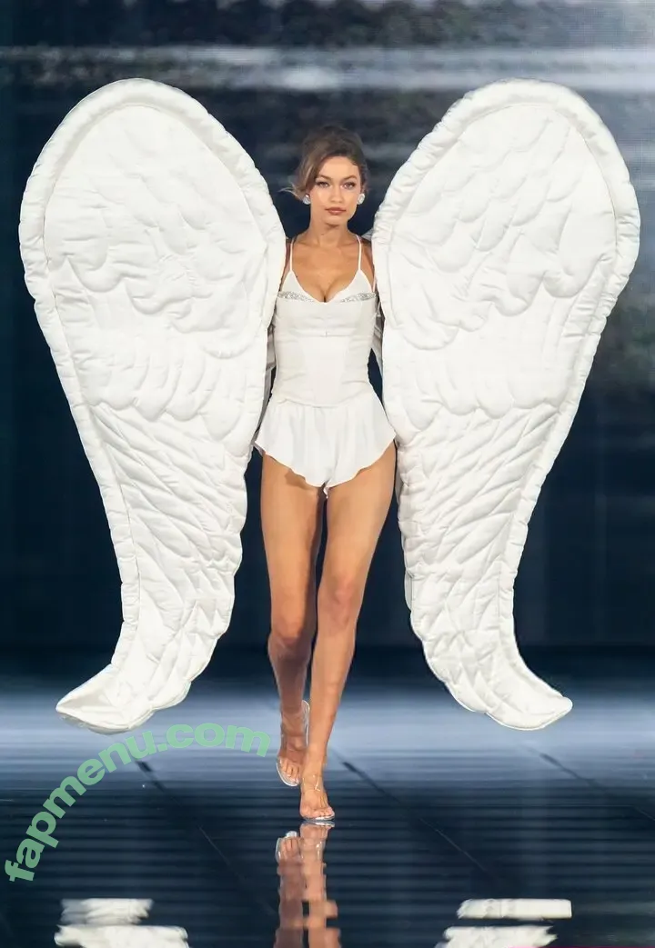 Gigi Hadid nude photo #1172 (GiGiHadid / aaliyahhadid)