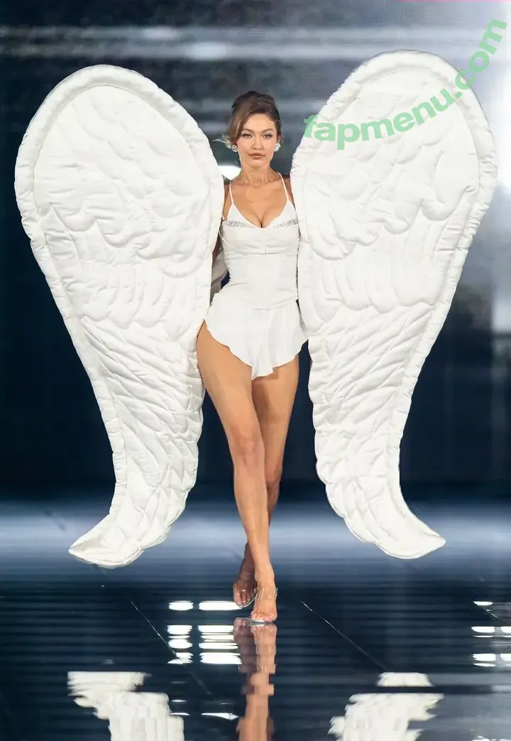 Gigi Hadid nude photo #1173 (GiGiHadid / aaliyahhadid)