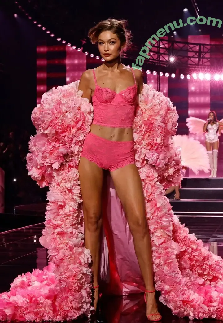 Gigi Hadid nude photo #1193 (GiGiHadid / aaliyahhadid)