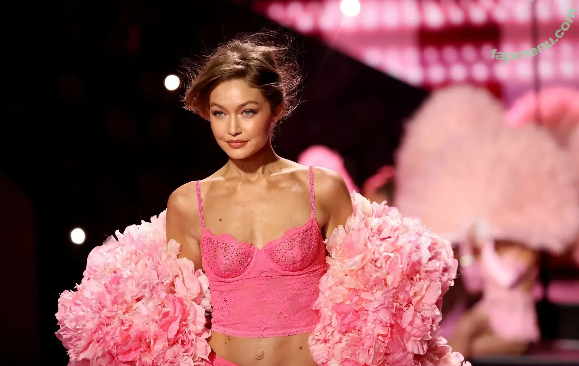 Gigi Hadid nude photo #1204 (GiGiHadid / aaliyahhadid)