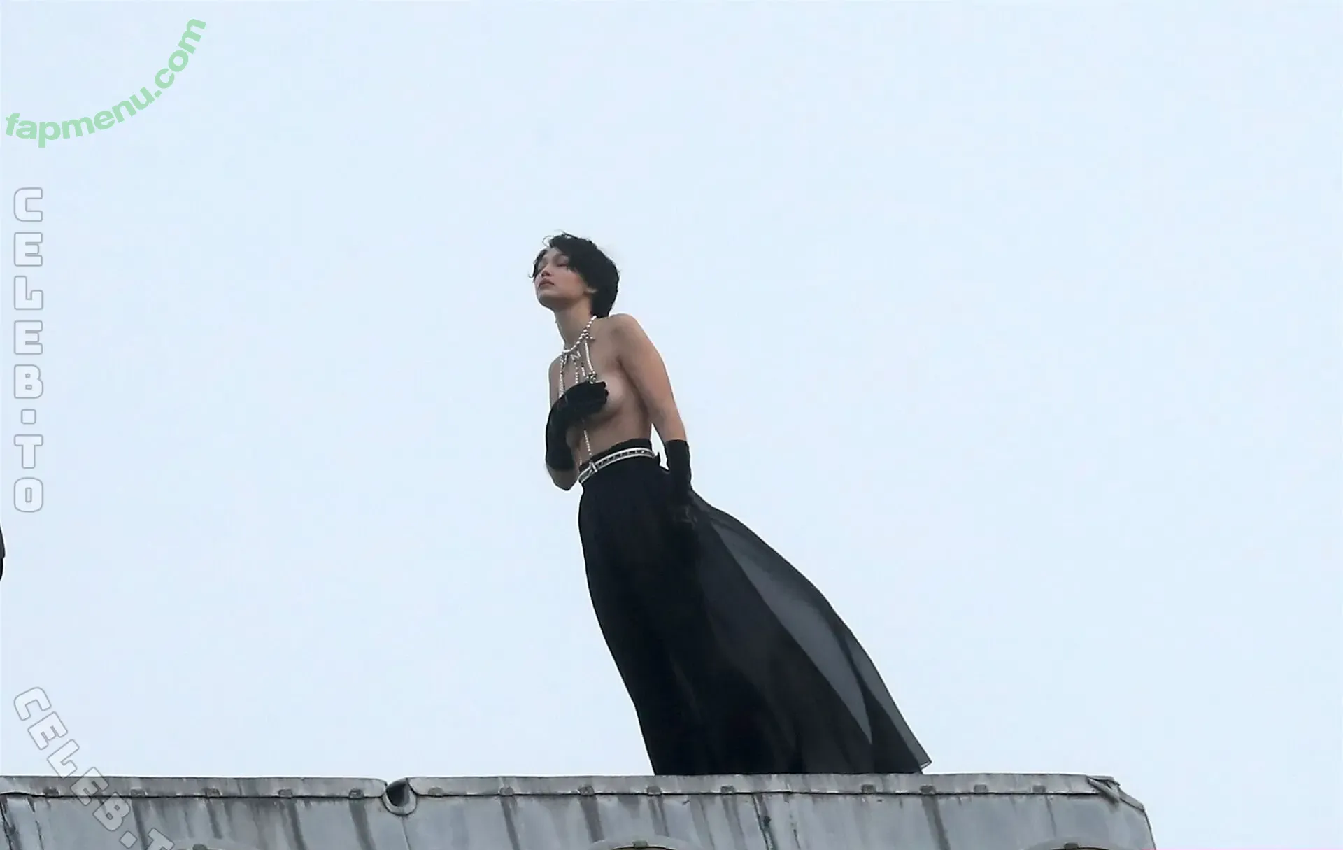 Gigi Hadid nude photo #1292 (GiGiHadid / aaliyahhadid / officialgigihadid)