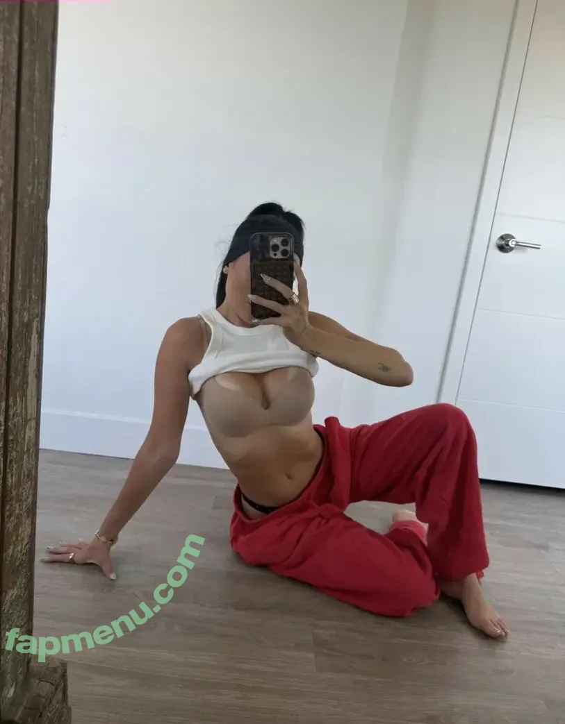 Gigi Papasavvas nude photo #0001 (gigipapasavvas / gigipapasavvass)