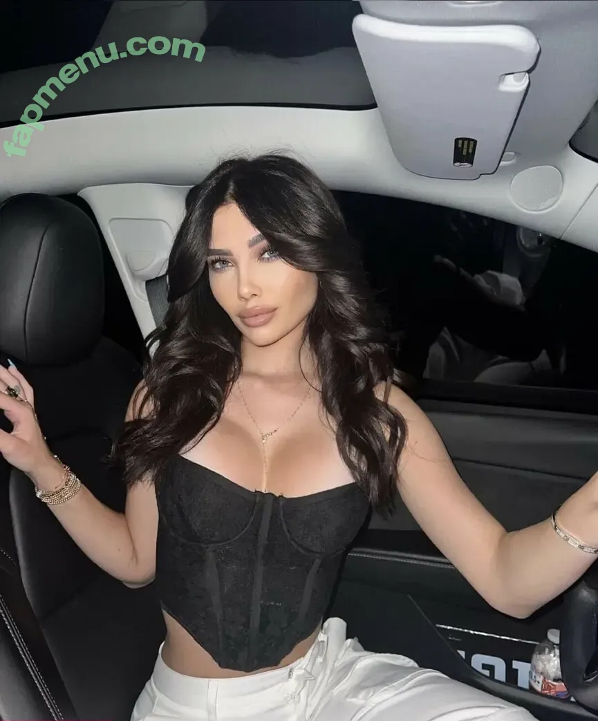 Gigi Papasavvas nude photo #0001 (gigipapasavvas / gigipapasavvass)