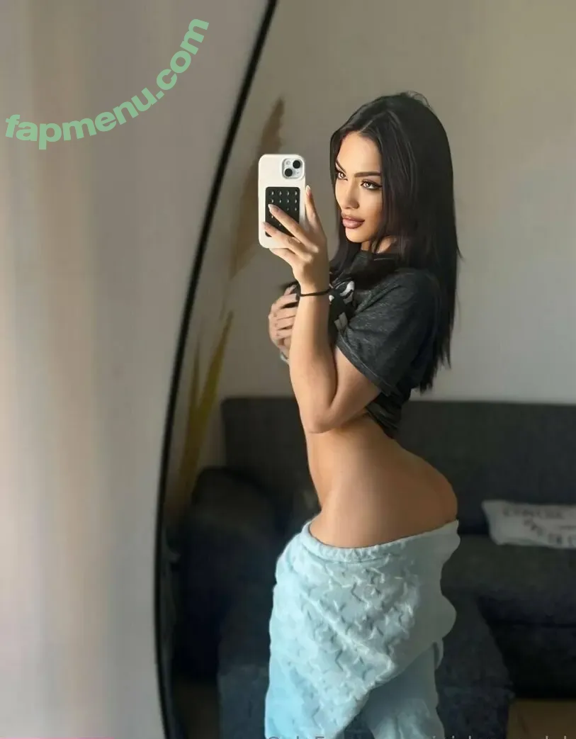 gigiskyemodel nude photo #0036 (gigiskyemodel)