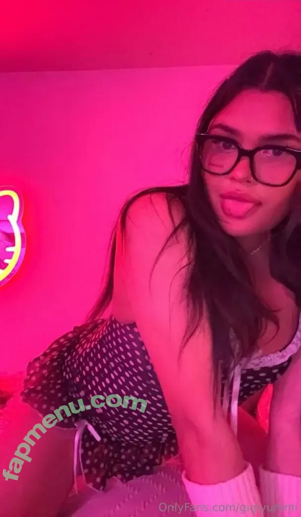 gigiyummi nude photo #0006 (gigiyummii)