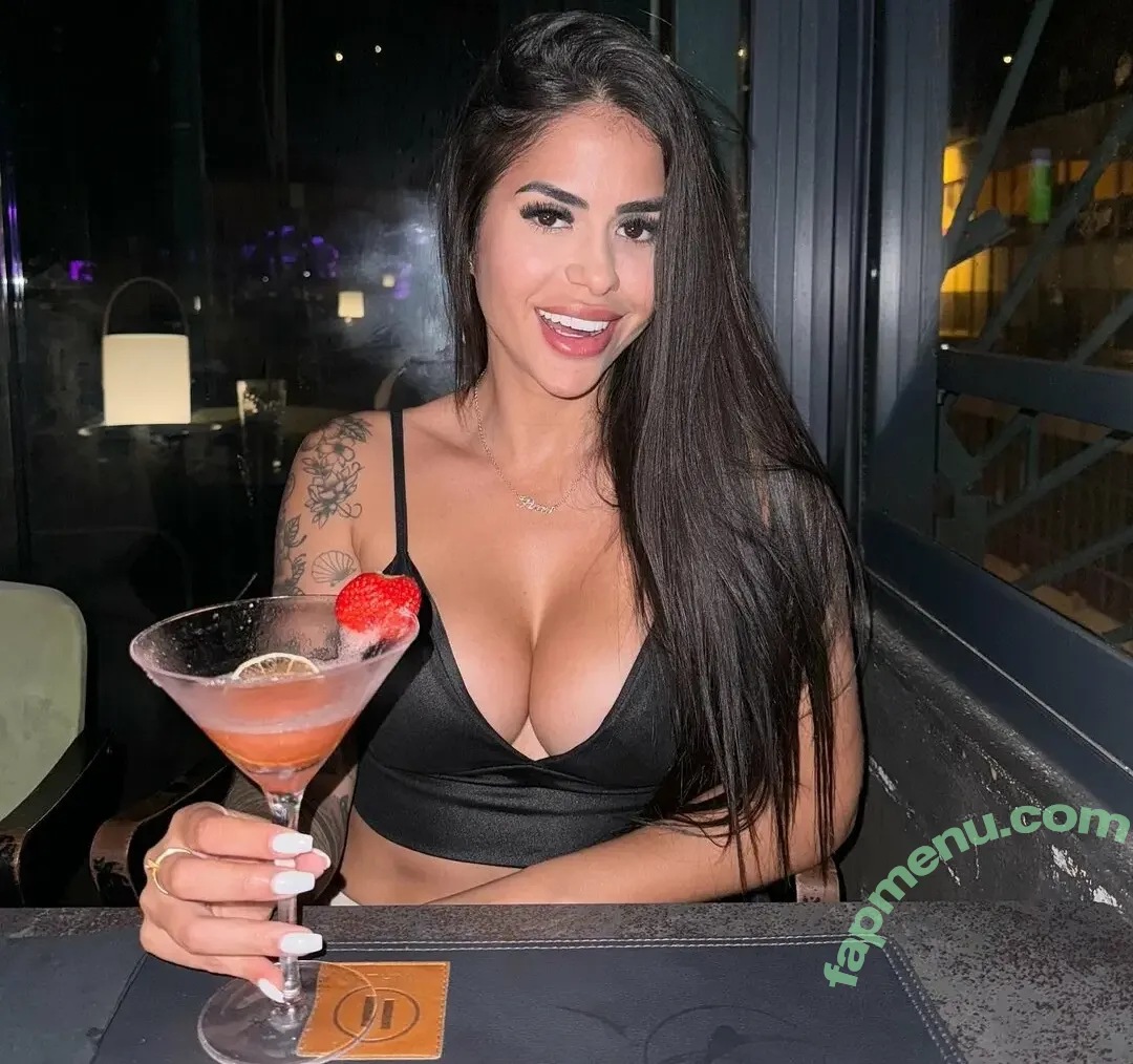 Gihribeiro nude photo #0015 (gihribeiroo20)