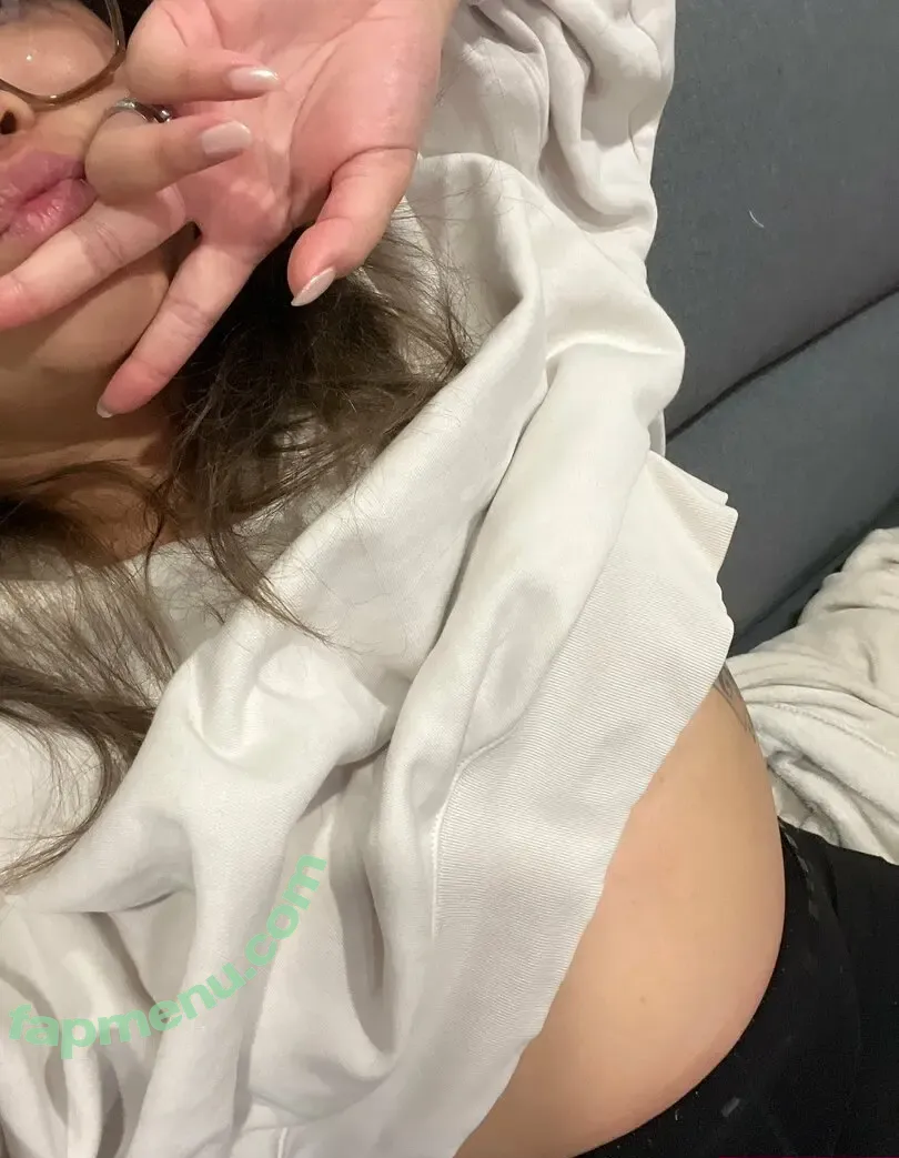 giigii2 nude photo #0003 (giagii2)