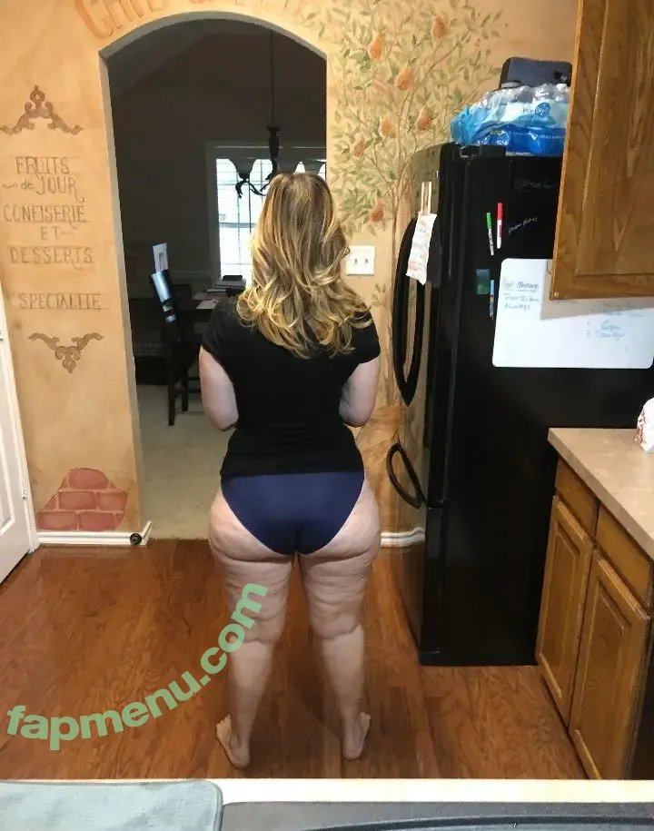 Gilfpawglife nude photo #0033 (Svyato_28 / pawgxlife)