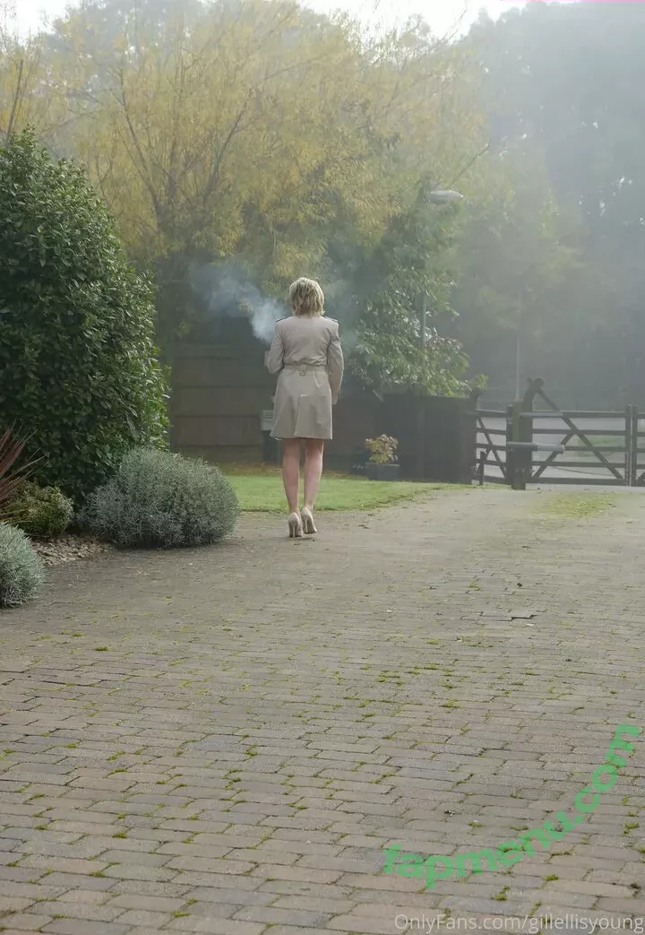 gillellisyoung nude photo #0065 (gillellisyoung)