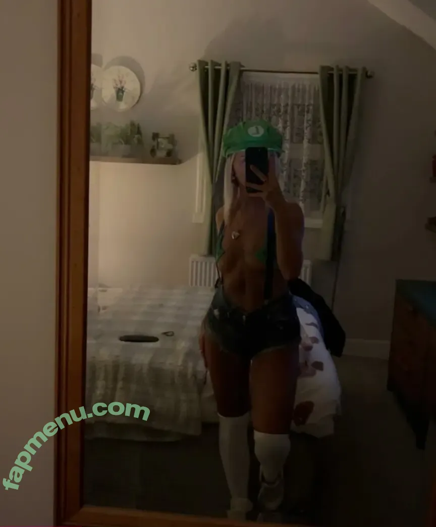 Gillham Sisters nude photo #0005 (nikkolagillham)