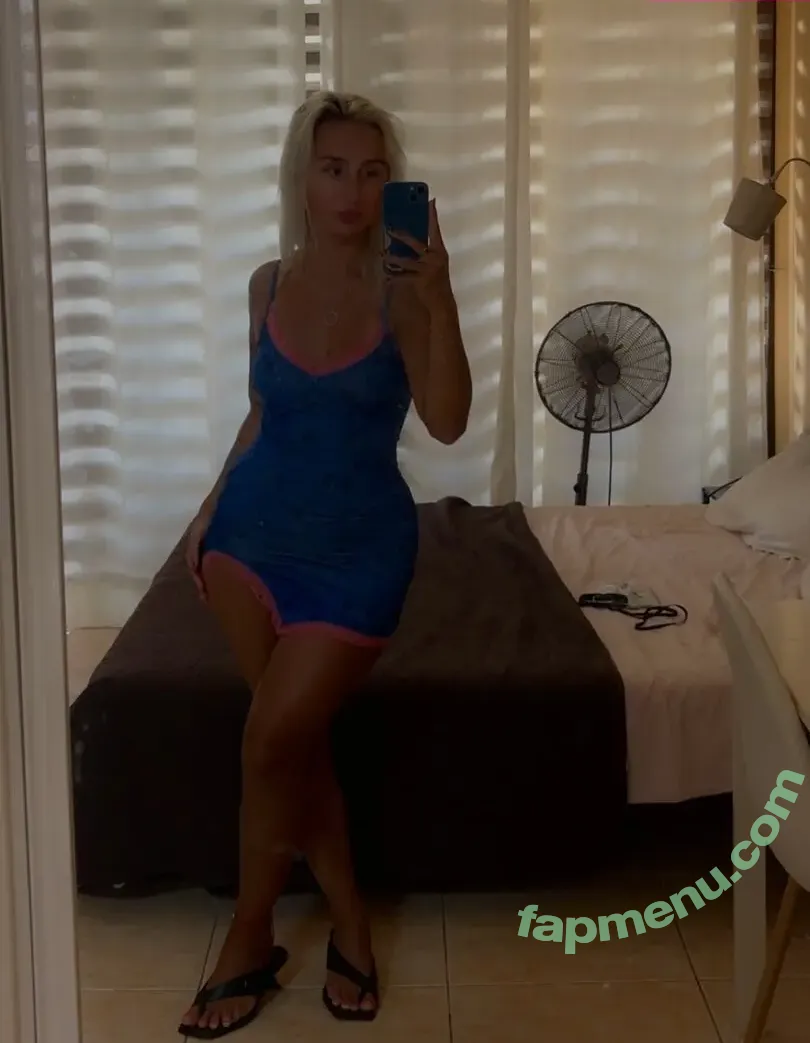 Gillham Sisters nude photo #0008 (nikkolagillham)