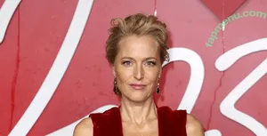 Gillian Anderson / GillianA nude photo #0620