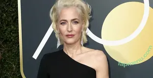 Gillian Anderson / GillianA nude photo #0626