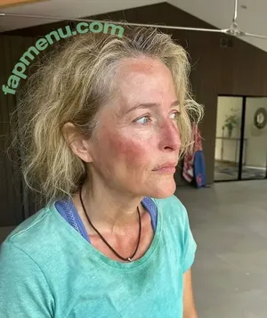 Gillian Anderson / GillianA nude photo #0657