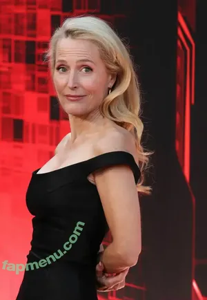 Gillian Anderson / gilliana nude photo #0768
