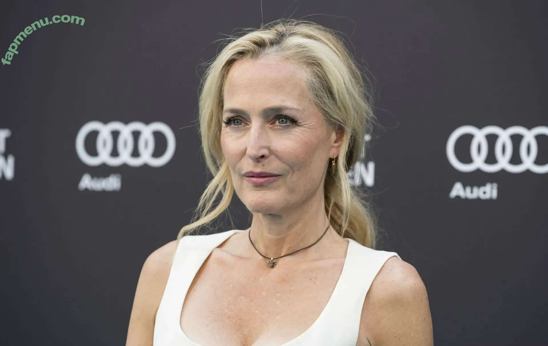 Gillian Anderson nude photo #0681 (gilliana)