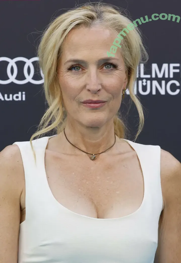 Gillian Anderson nude photo #0684 (gilliana)