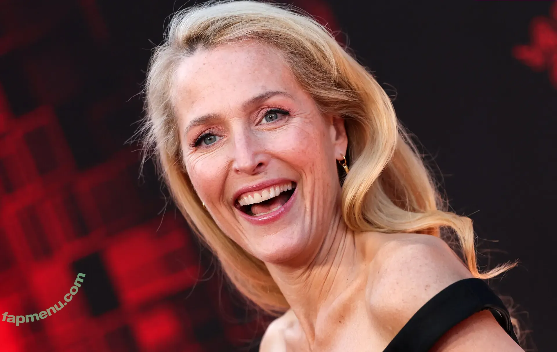 Gillian Anderson nude photo #0758 (GillianA)