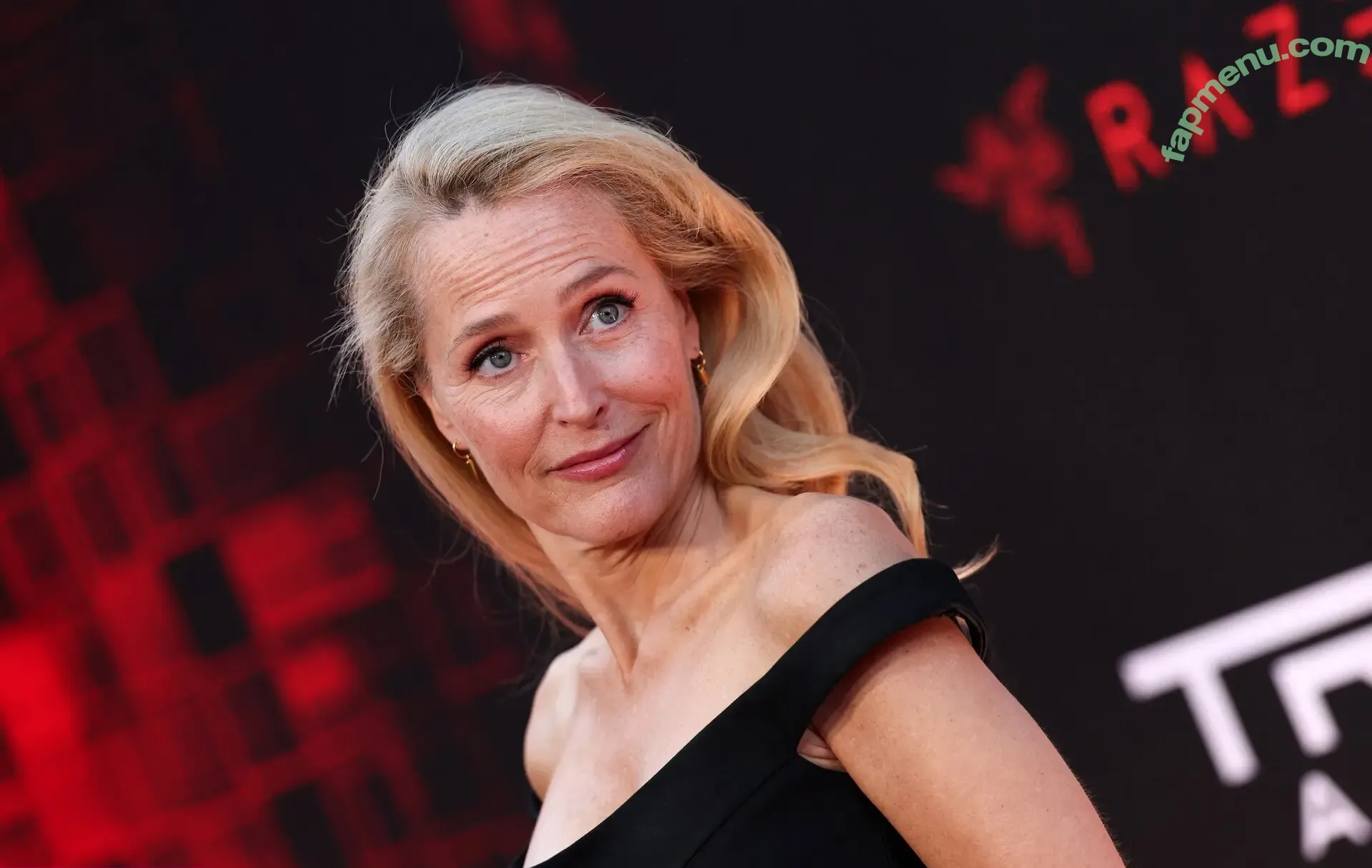 Gillian Anderson nude photo #0759 (GillianA)