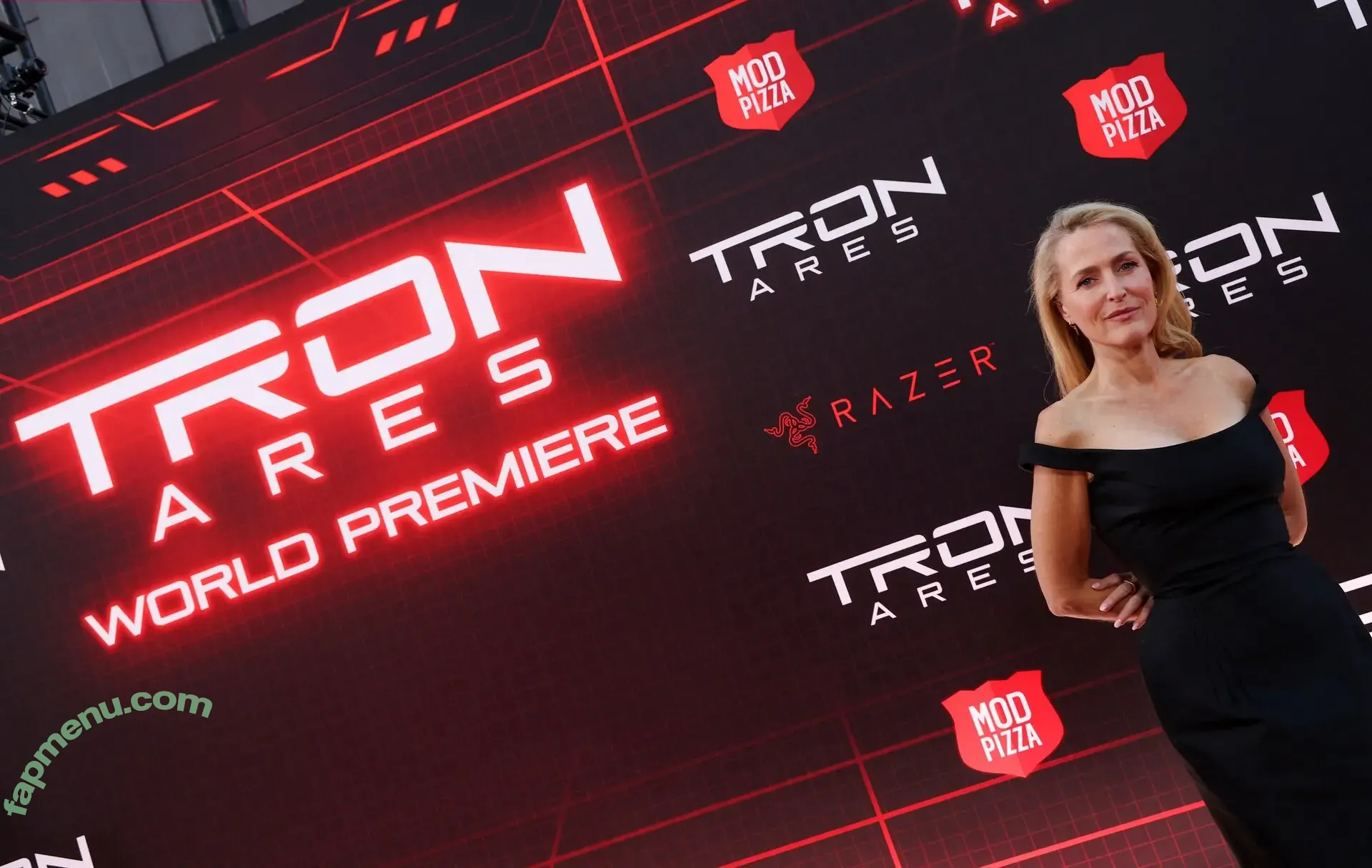 Gillian Anderson nude photo #0773 (GillianA)