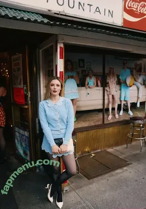 Gillian Jacobs / gillianjacobsofficial nude photo #0424
