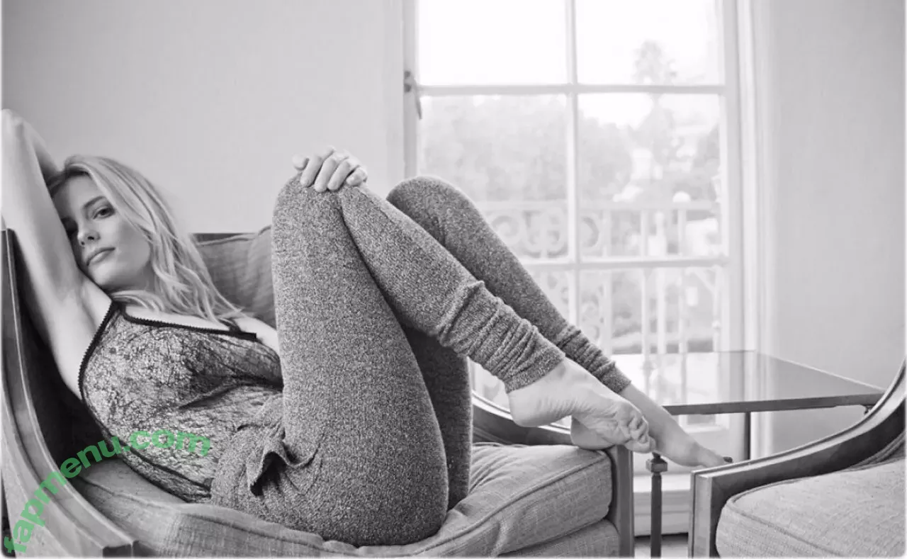 Gillian Jacobs nude photo #0176 (gillianjacobsofficial)