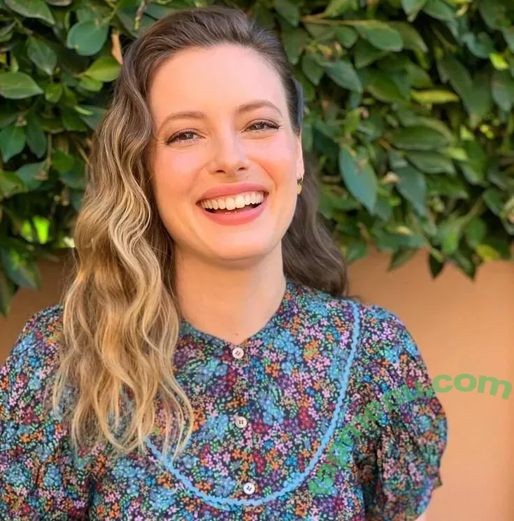 Gillian Jacobs nude photo #0215 (gillianjacobsofficial)