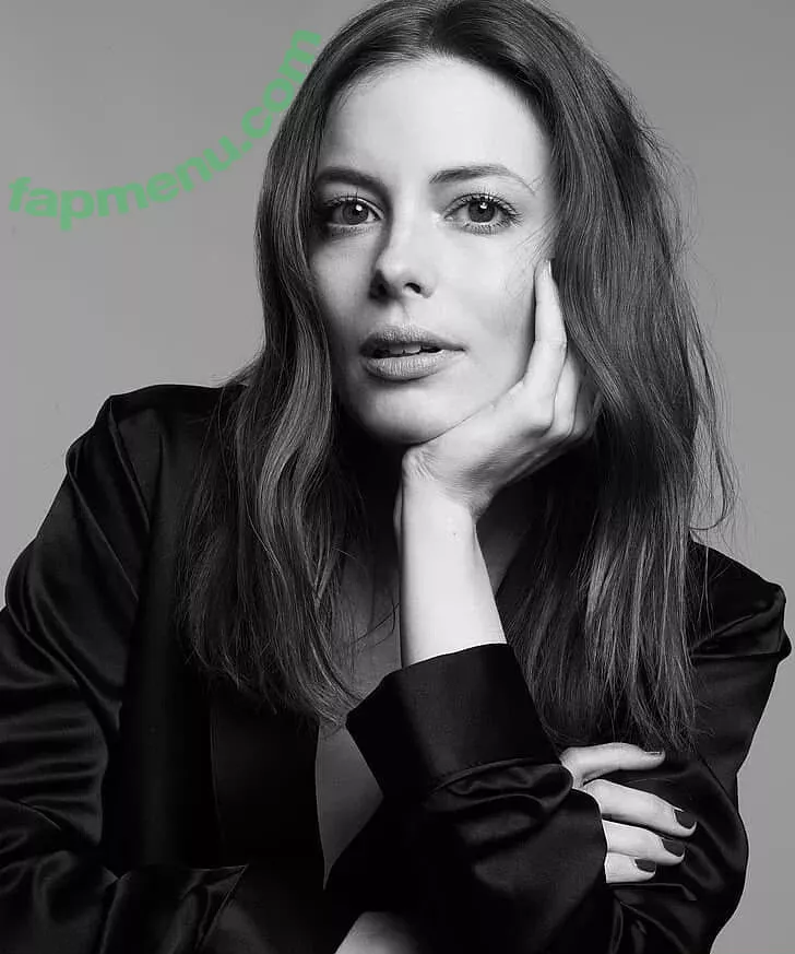 Gillian Jacobs nude photo #0221 (gillianjacobsofficial)