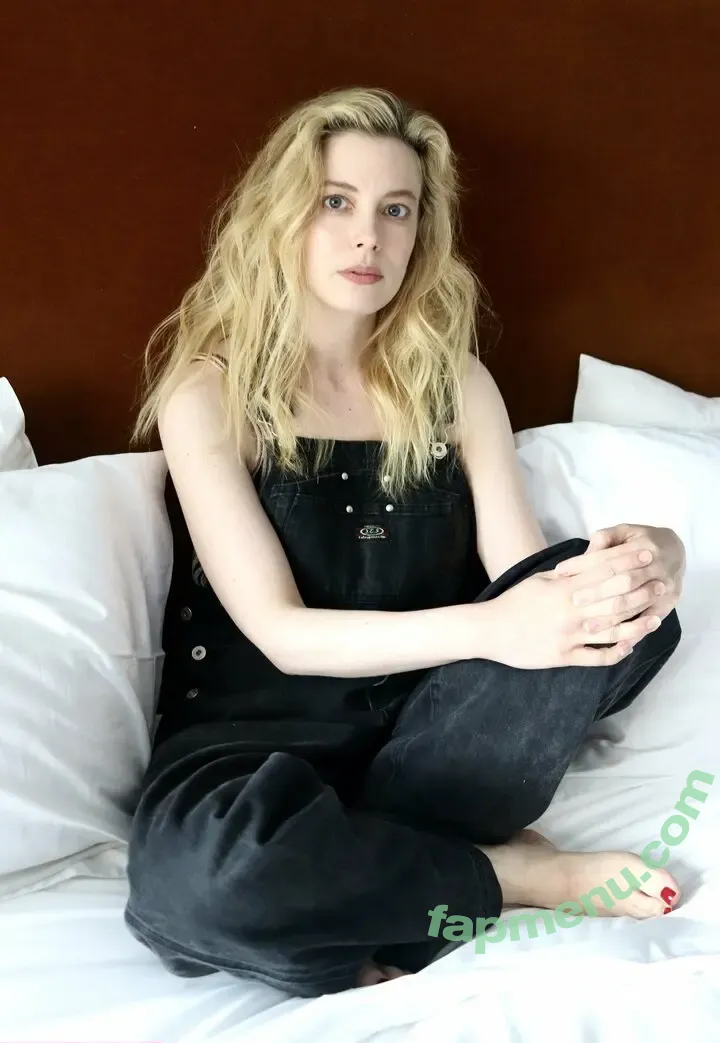Gillian Jacobs nude photo #0431 (gillianjacobsofficial)