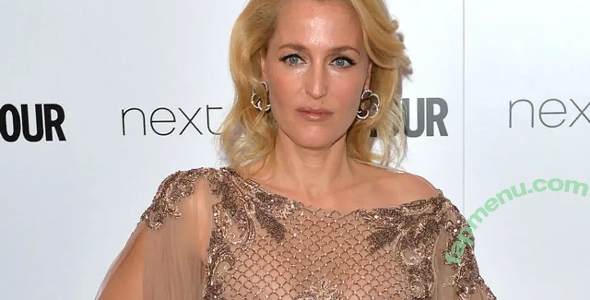 gilliananderson nude photo #0016 (gilliananderson)