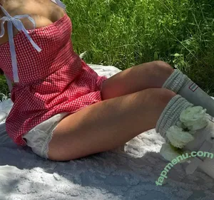 GillianAprils / gillyaprils nude photo #0168