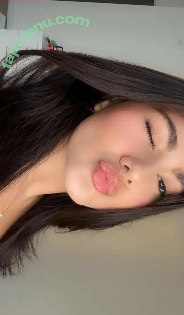 gilliantrz nude photo #0031 (thebabygi / thebabyygi)