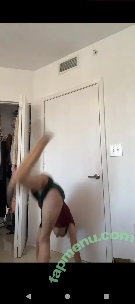 gillianunrestricted nude photo #0007 (gilliandavis / gilliandaviss)