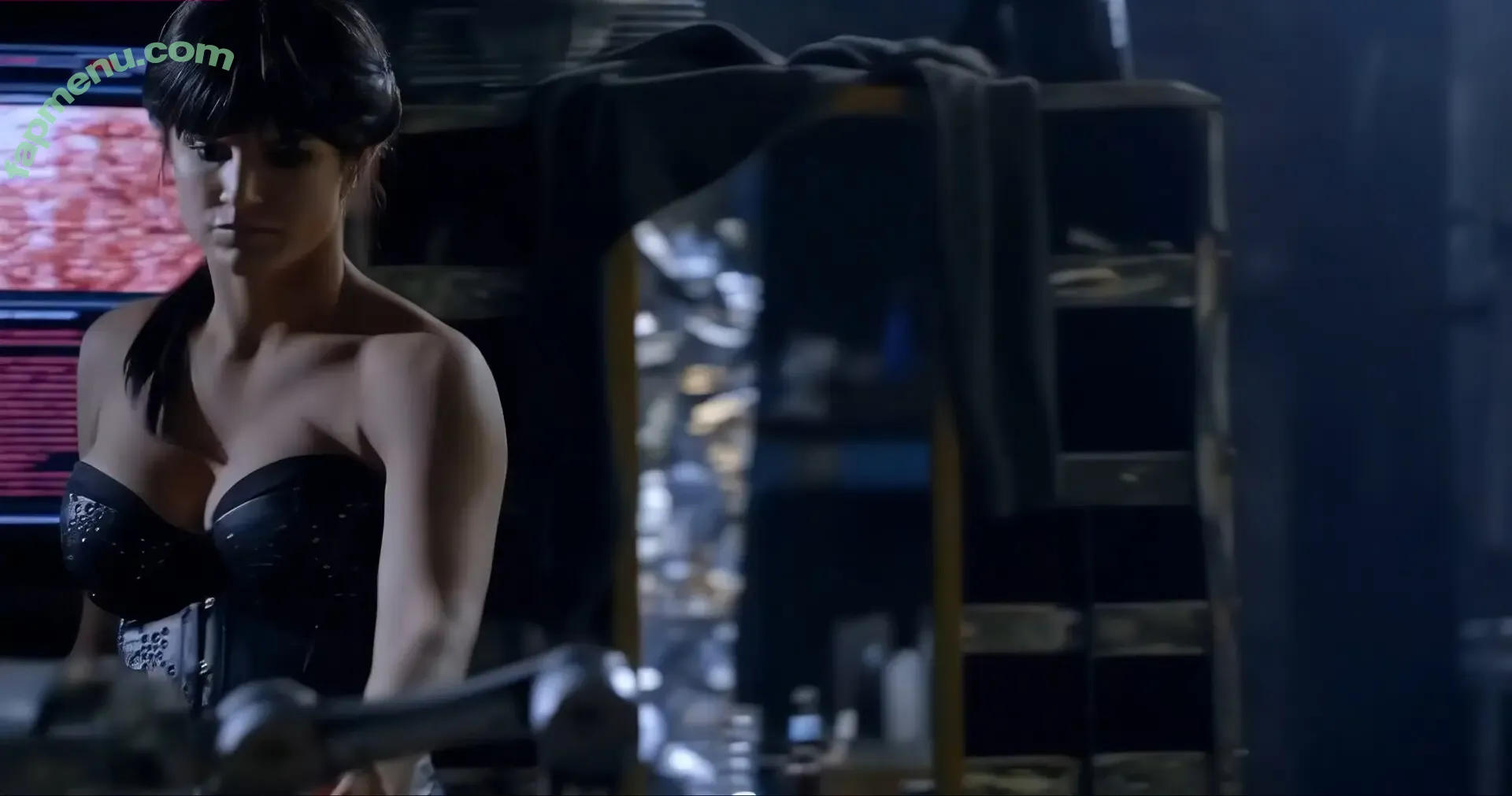 Gina Carano nude photo #0320 (ginacarano / ginajcarano)