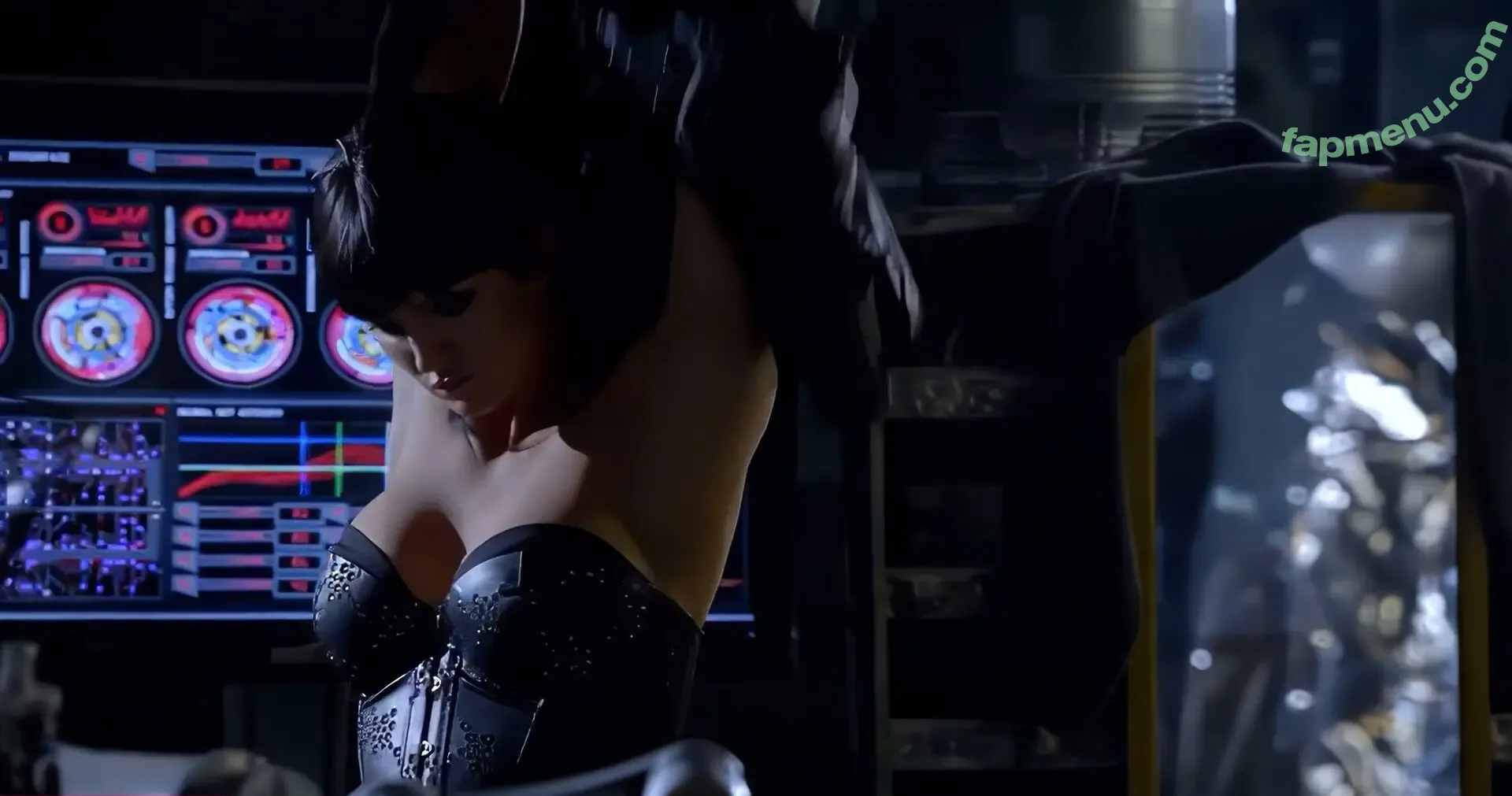 Gina Carano nude photo #0324 (ginacarano / ginajcarano)