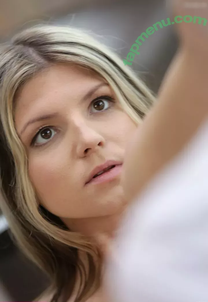 Gina Gerson nude photo #3223 (gina_gerson / valentina_ginagerson_official)