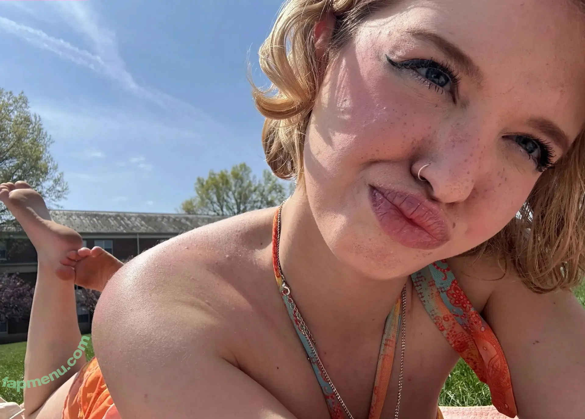 Gina Lynn nude photo #0005 (giinaalynn)