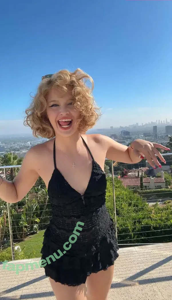 Gina Lynn nude photo #0002 (.Gina.Lynn / giinaalynn / therealgiannalynn)