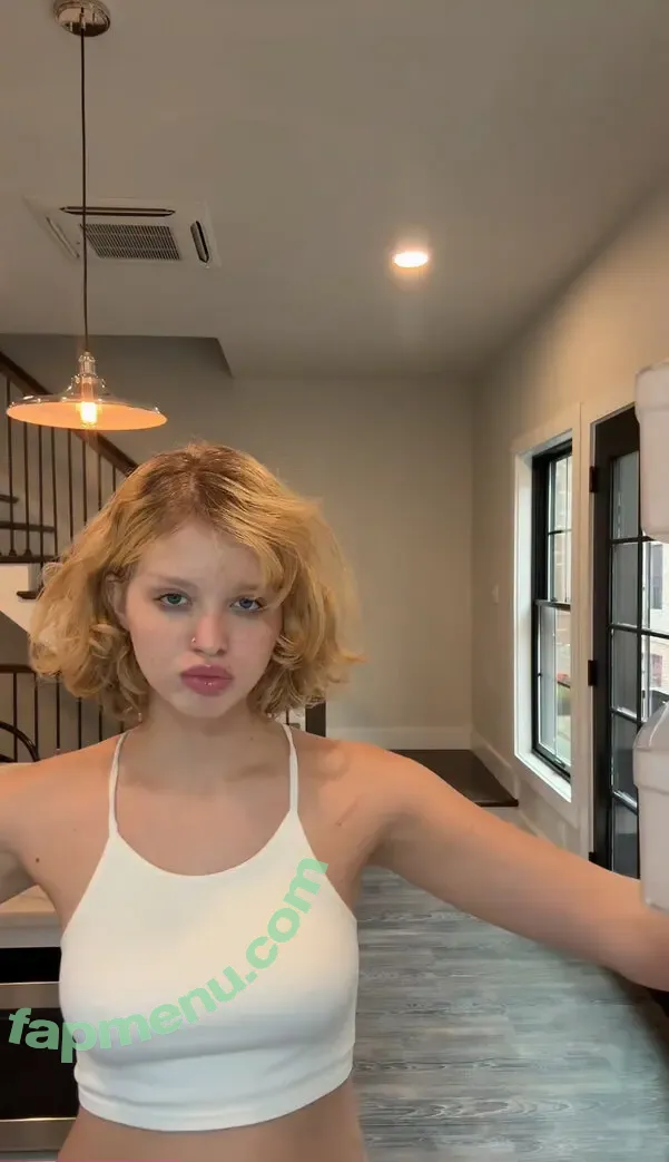 Gina Lynn nude photo #0010 (.Gina.Lynn / giinaalynn / therealgiannalynn)