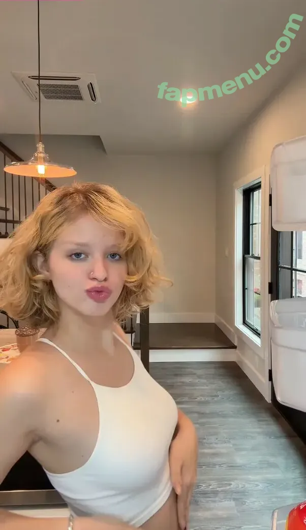 Gina Lynn nude photo #0012 (.Gina.Lynn / giinaalynn / therealgiannalynn)