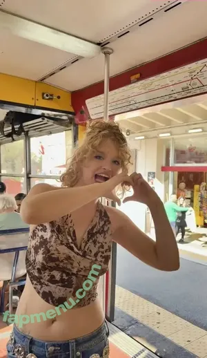 Gina Lynn / .Gina.Lynn / giinaalynn / therealgiannalynn nude photo #0031