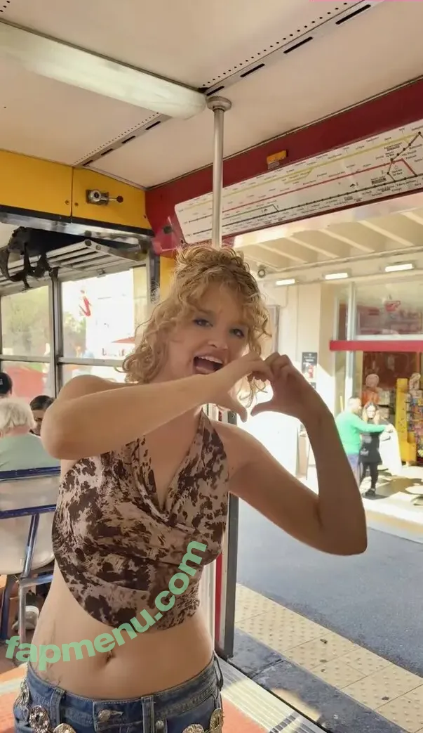 Gina Lynn nude photo #0031 (.Gina.Lynn / giinaalynn / therealgiannalynn)