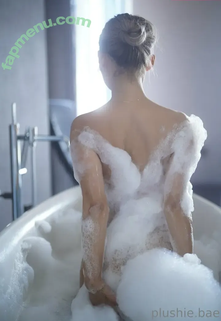 Gina Nguyen nude photo #0042 (plushieboo / plushiegina)