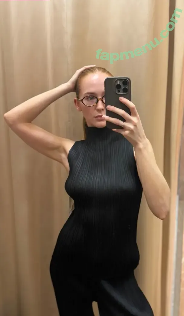 Gina Stiebitz nude photo #0026 (gina.stiebitz)